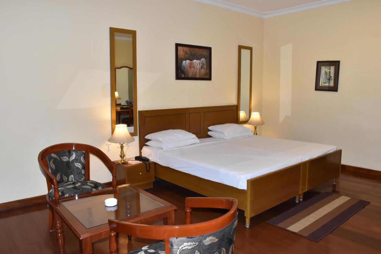 Hotel The Royal Residency Bodh Gaya Exterior foto