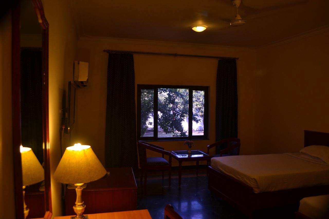 Hotel The Royal Residency Bodh Gaya Exterior foto