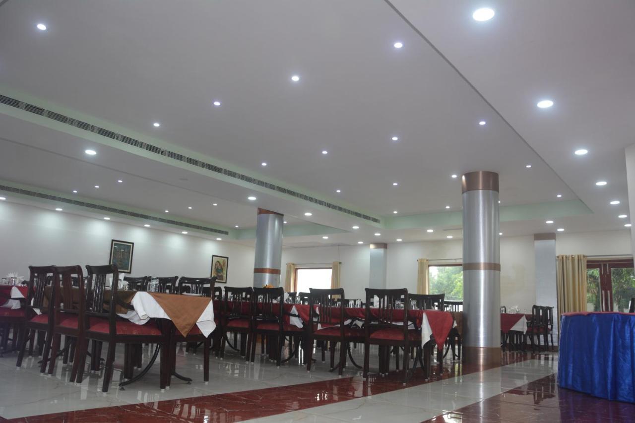 Hotel The Royal Residency Bodh Gaya Exterior foto